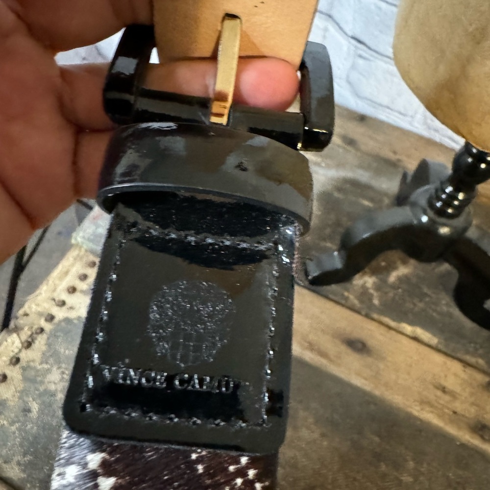Large Vince Camuto Cowhide Belt - Picture 2 of 4